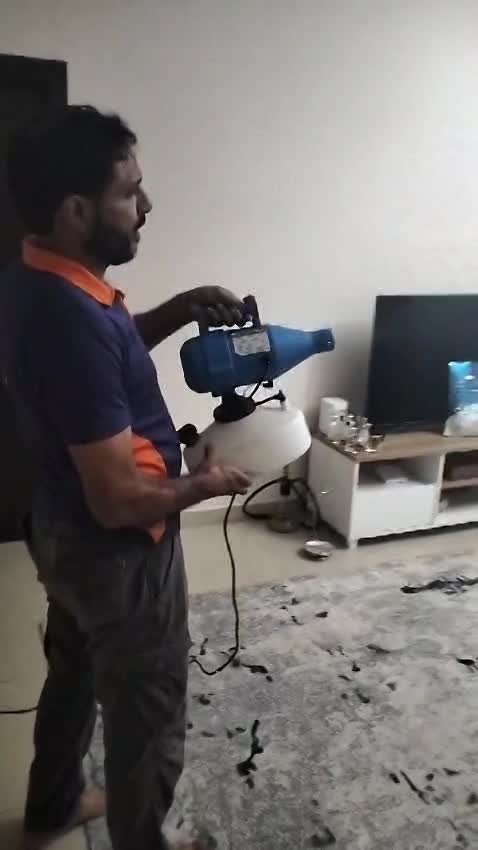 خدمات التنظيف التجاري للشركات والمطاعم في دبي (فارس القمة) 🏢🍽️